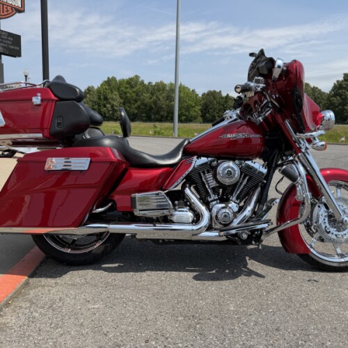 2013 Harley-Davidson® Street Glide® Ember Red Sunglo thumb 2