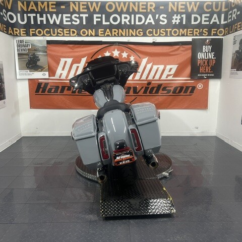 2026 Harley-Davidson® Street Glide® thumb 1