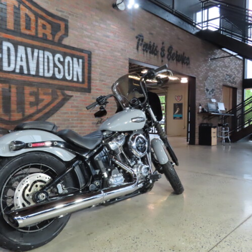 2025 Harley-Davidson® Street Bob® FXBB thumb 2