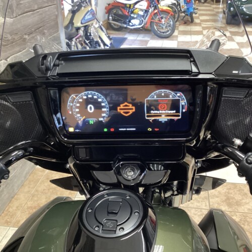 2026 Harley-Davidson® Street Glide 3 Limited Olive Steel Metallic / Vivid Black Chrome Trim thumb 0
