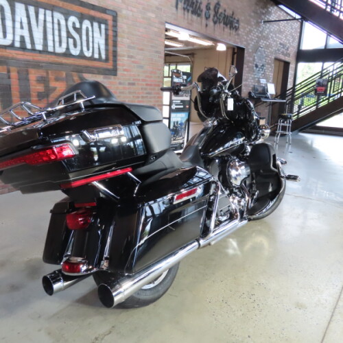 2016 Harley-Davidson® Ultra Limited FLHTK thumb 1