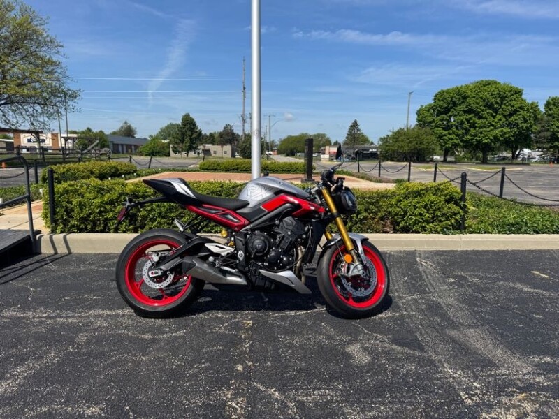  2026 STREET TRIPLE RX