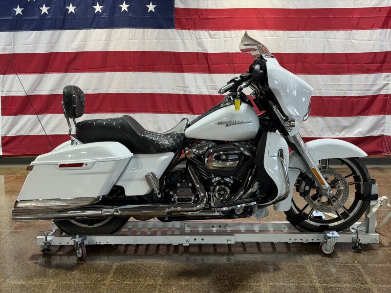 FLHXS 2017 Street Glide® Special