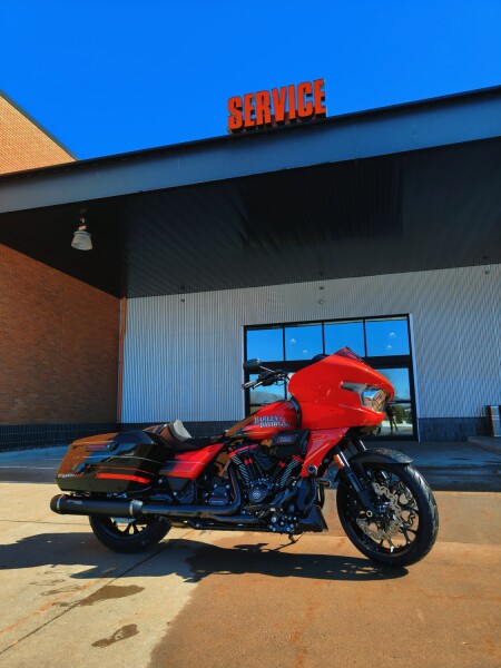 2026 Harley-Davidson® CVO Road Glide ST Citrus Heat Re-Entry