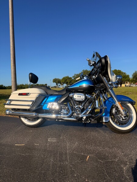FLH 2021 Electra Glide® Revival™
