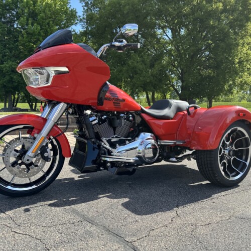 2026 Harley-Davidson® Road Glide 3 Blood Orange thumb 0