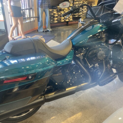 2026 Harley-Davidson® Road Glide® Teal Thunder / Vivid Black Black Trim thumb 2