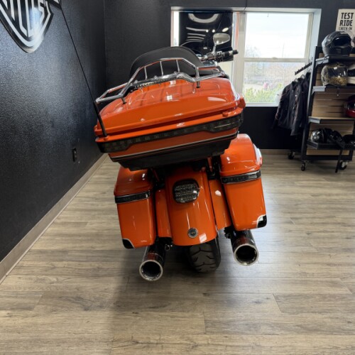 2022 Harley-Davidson® CVO™ Road Glide®  thumb 2