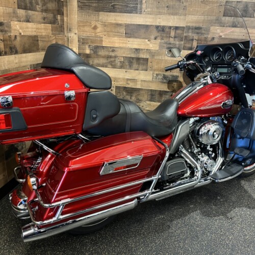2012 Harley-Davidson® Ultra Classic™ Electra Glide® Ember Red Sunglo  FLHTCU103 thumb 2