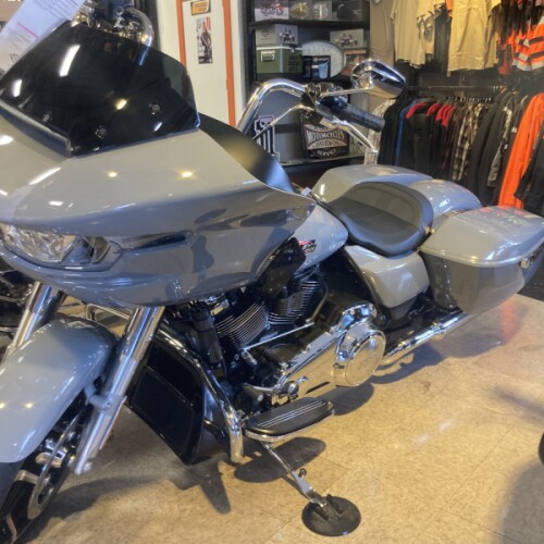 2026 Harley-Davidson® Road Glide® Dark Billiard Gray Chrome Trim thumb 3