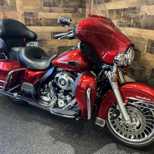 2012 Harley-Davidson® Ultra Classic™ Electra Glide® Ember Red Sunglo  FLHTCU103 thumb 3