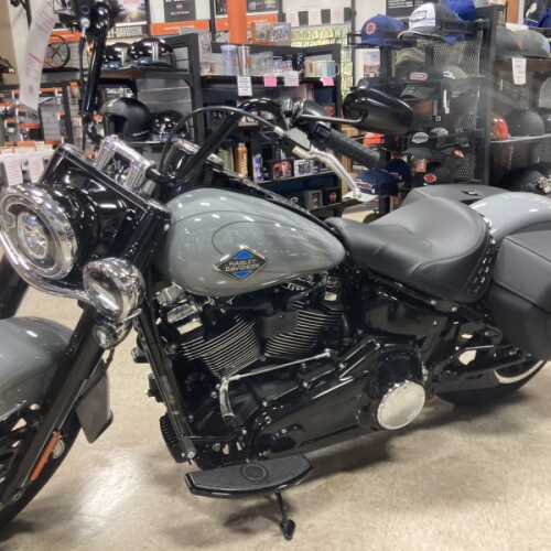 2026 Harley-Davidson® Heritage Classic Dark Billiard Gray Black Cast Wheels thumb 2