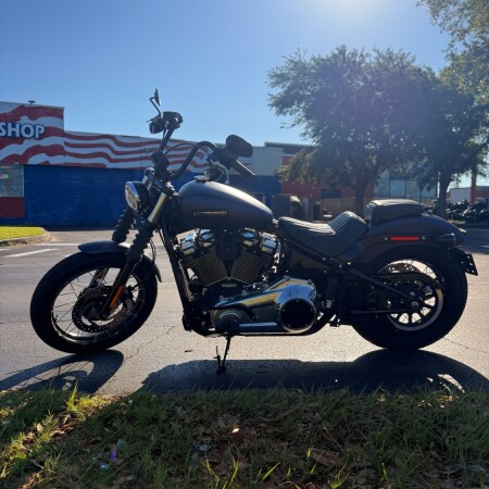 FXBB 2025 Street Bob™ thumb 0