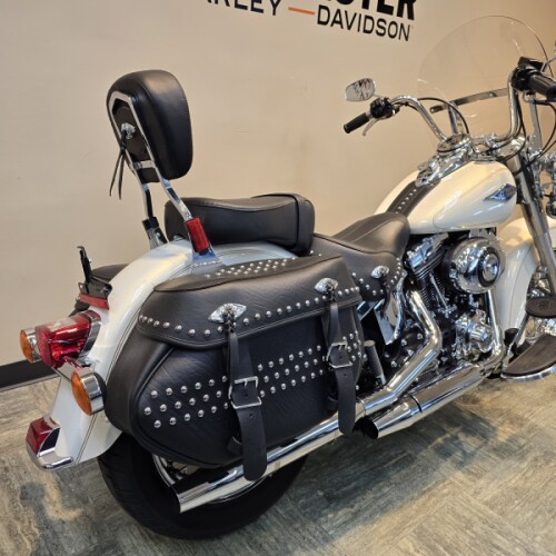 2015 Harley-Davidson® Heritage Softail® Classic Morocco Gold Pearl FLSTC thumb 3