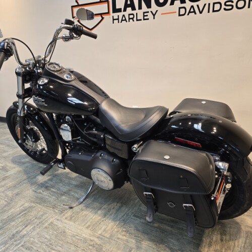 2017 Harley-Davidson® Street Bob® Vivid Black FXDB thumb 1