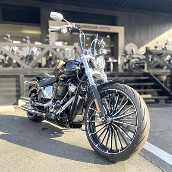 2025 Harley-Davidson® Breakout™ Midnight Firestorm thumb 3