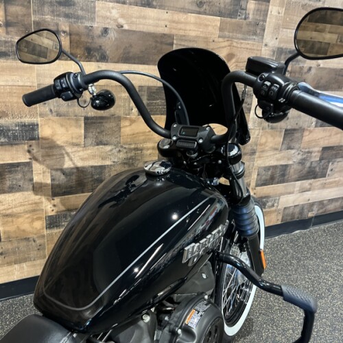 2019 Harley-Davidson® Street Bob® Vivid Black FXBB thumb 0