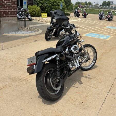 2006 Sportster 1200 Custom thumb 2