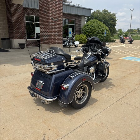2009 Tri Glide Ultra Classic thumb 2