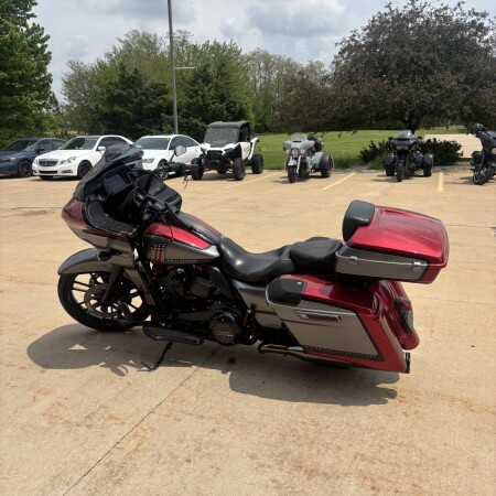 2019 Harley-Davidson® CVO™ Road Glide® Red Pepper & Magnetic Gray with Black Hole thumb 1