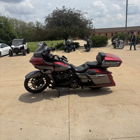 2019 Harley-Davidson® CVO™ Road Glide® Red Pepper & Magnetic Gray with Black Hole thumb 0