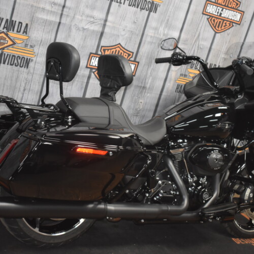 FLTRX 2024 Road Glide® thumb 2