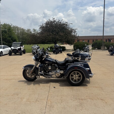 2009 Tri Glide Ultra Classic thumb 0