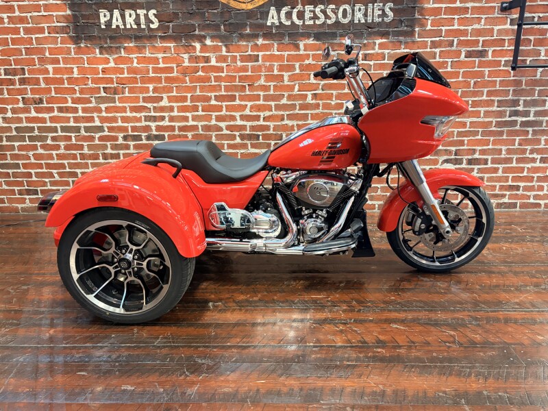FLTRT 2026 Road Glide 3