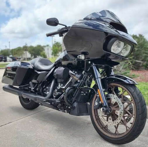 Harley-Davidson® Road Glide® ST 2023