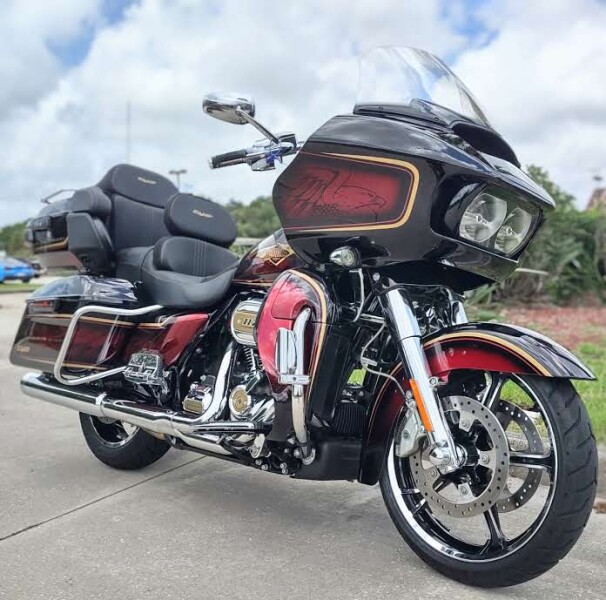 Harley-Davidson® CVO™ Road Glide® LTD Anniversary 2023