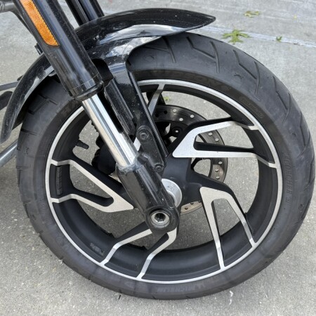 2019 Harley-Davidson® Sport Glide™ thumb 3