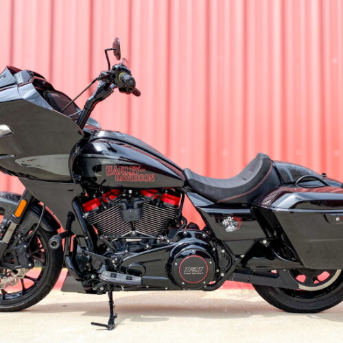 2024 Harley-Davidson® CVO™ Road Glide® ST FLTRXSTSE thumb 3