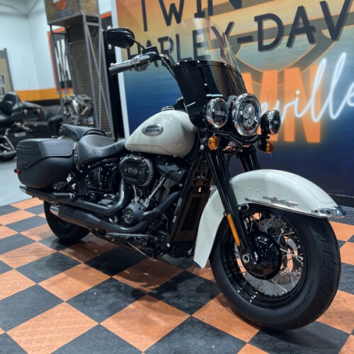2022 Harley-Davidson Heritage Classic 114 FLHCS thumb 3
