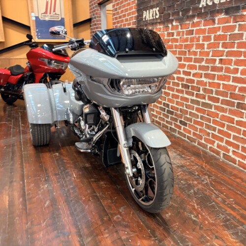 FLTRT 2026 Road Glide 3 thumb 1