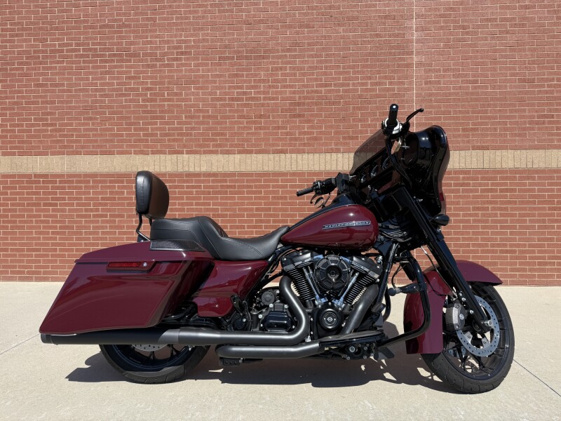 2020 Harley-Davidson® Street Glide® Special Billiard Burgundy