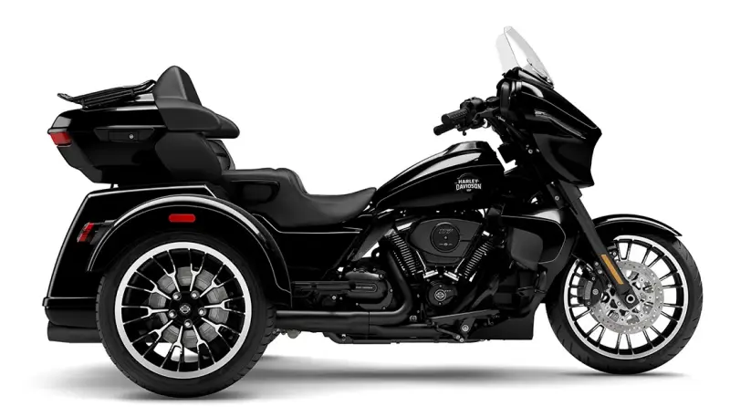 2026 Harley-Davidson® Street Glide™ 3 Limited Vivid Black Black Trim