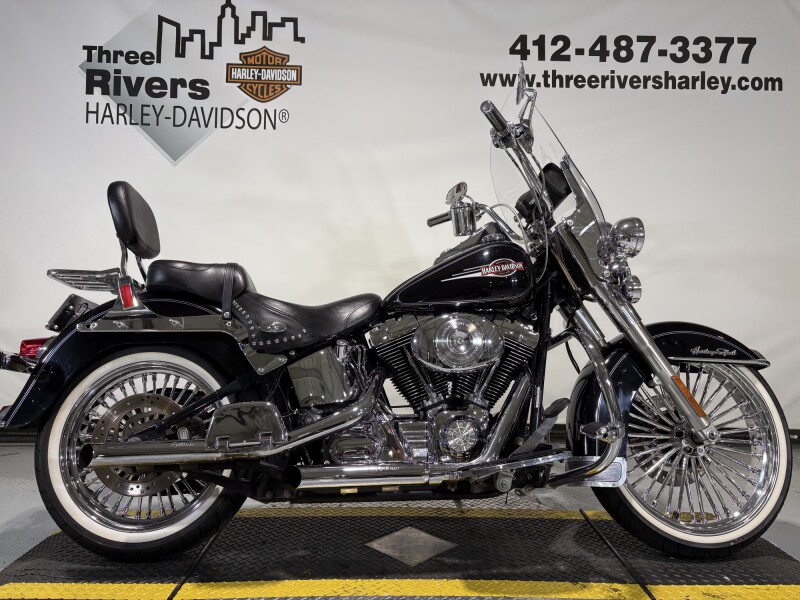 2005 Harley-Davidson® Heritage Softail® Classic Vivid Black