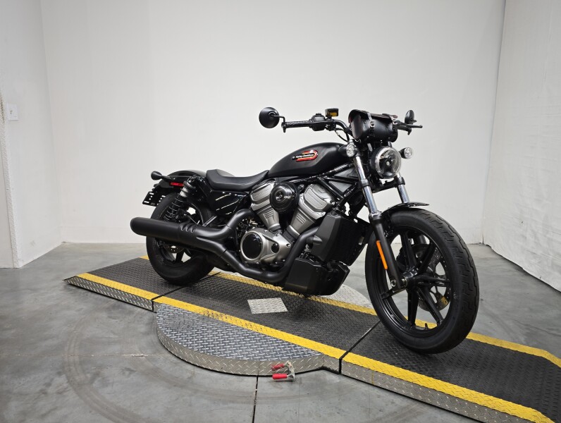 RH975 2023 Nightster™