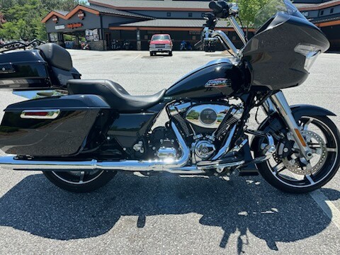 2024 Harley-Davidson® Road Glide® Vivid Black