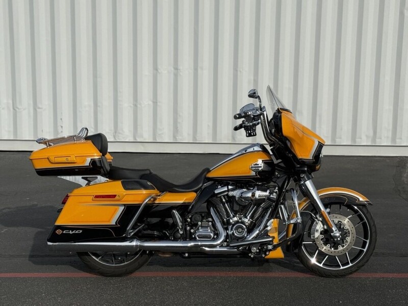 FLHXSE 2022 CVO™ Street Glide®