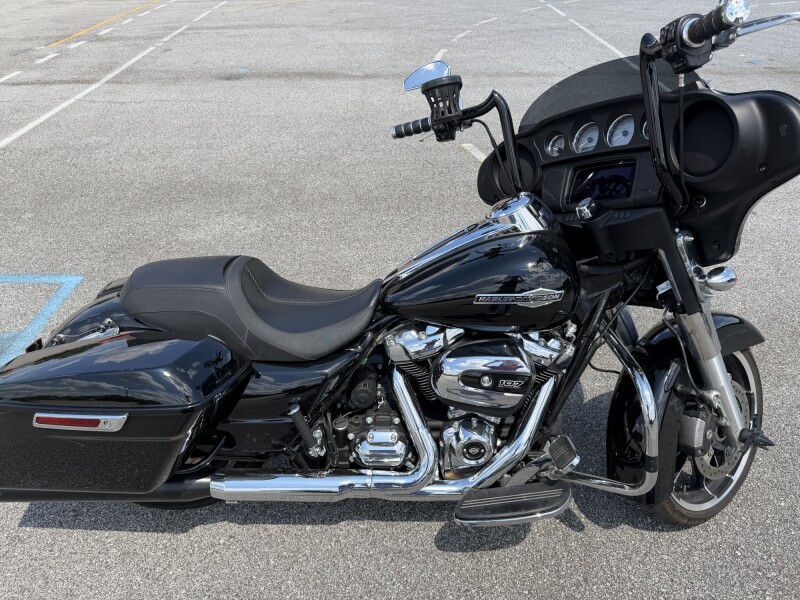 2023 Harley-Davidson® Street Glide® Black