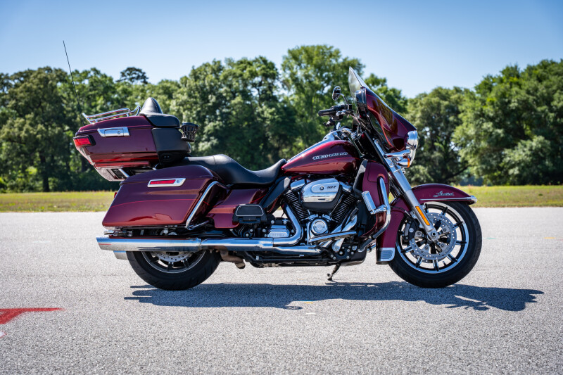 2017 Harley-Davidson® Ultra Limited FLHTK