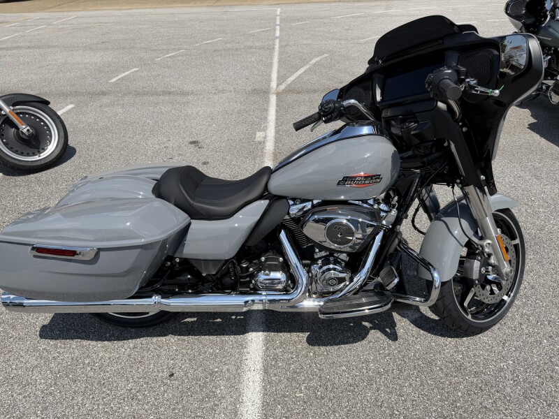 2026 Harley-Davidson® Street Glide® DRK BILIARD GRY
