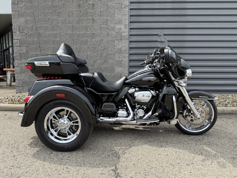 2020 Harley-Davidson® Tri Glide® Ultra FLHTCUTG
