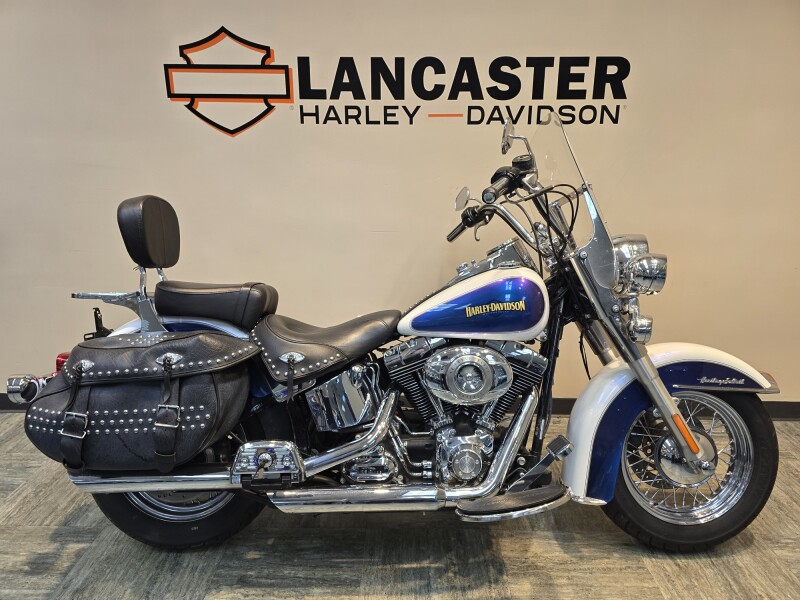 2010 Harley-Davidson® Heritage Softail® Classic Two-Tone White Ice Pearl/Black Ice Pearl FLSTC
