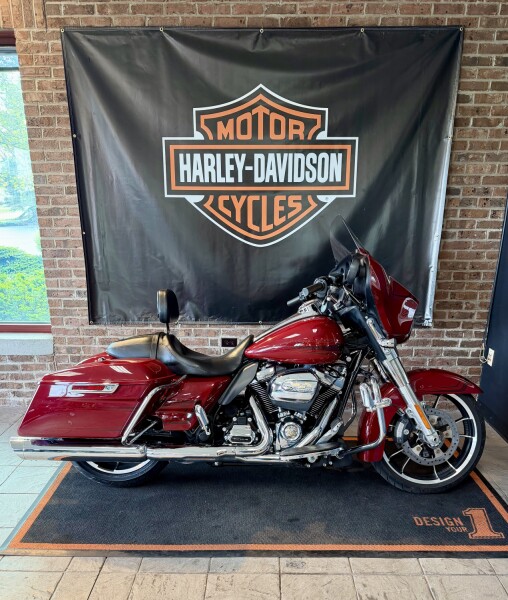 2020 Harley-Davidson® Street Glide® Stiletto Red