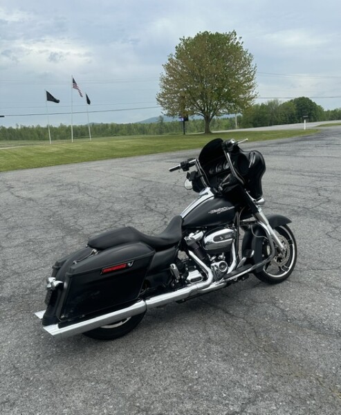 2017 Harley-Davidson® Street Glide® Black Denim