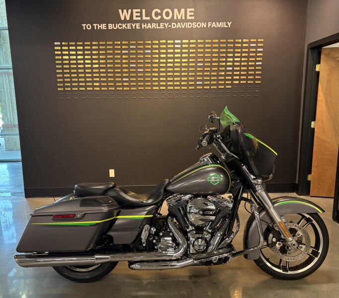 2015 Harley-Davidson® Street Glide® Charcoal Satin