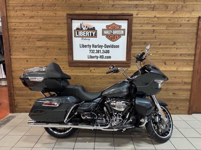 2026 Harley-Davidson® Road Glide Limited Iron Horse Metallic Chrome Trim FLTRXL