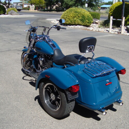 2021 Harley-Davidson® Freewheeler® Billiard Teal thumb 1